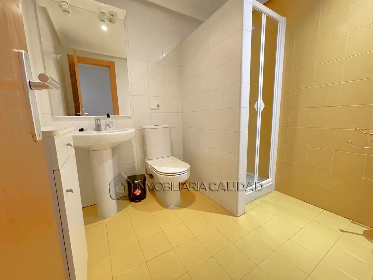 Bathroom of Flat for rent in Burgos  with Heating and Furnished