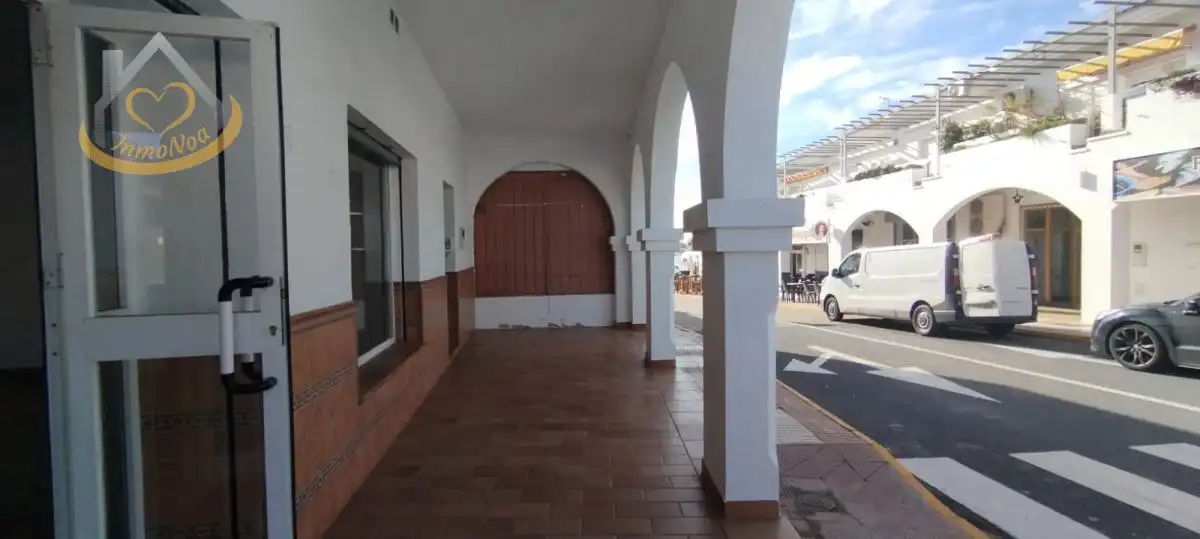 Local en venda en El Rompido amb Terrassa