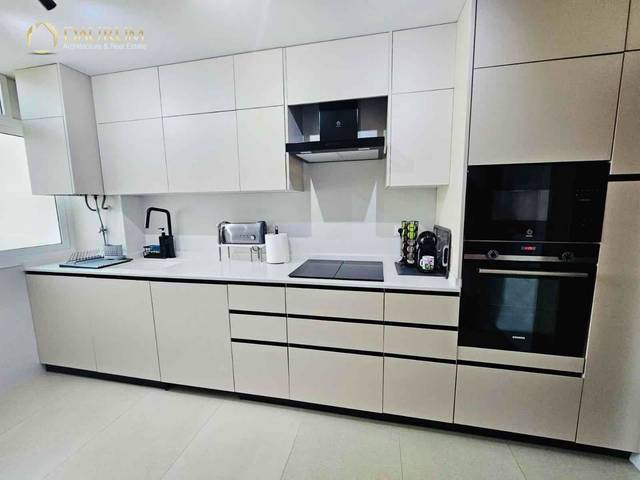 Piso en Venta en JENOFONTE en El Cónsul - Ciudad Universitaria - El Romeral