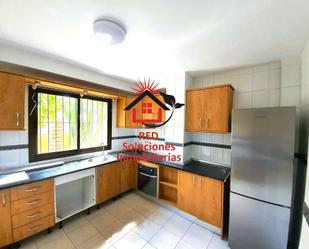 Kitchen of Single-family semi-detached to rent in  Santa Cruz de Tenerife Capital  with Private garden, Storage room and Pets allowed