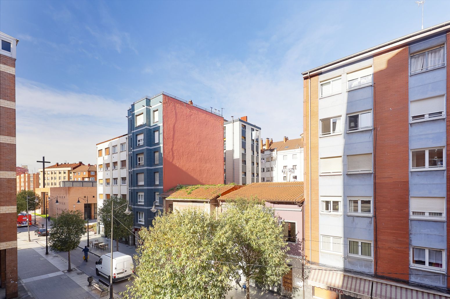 Vista exterior de Pis en venda en Gijón 