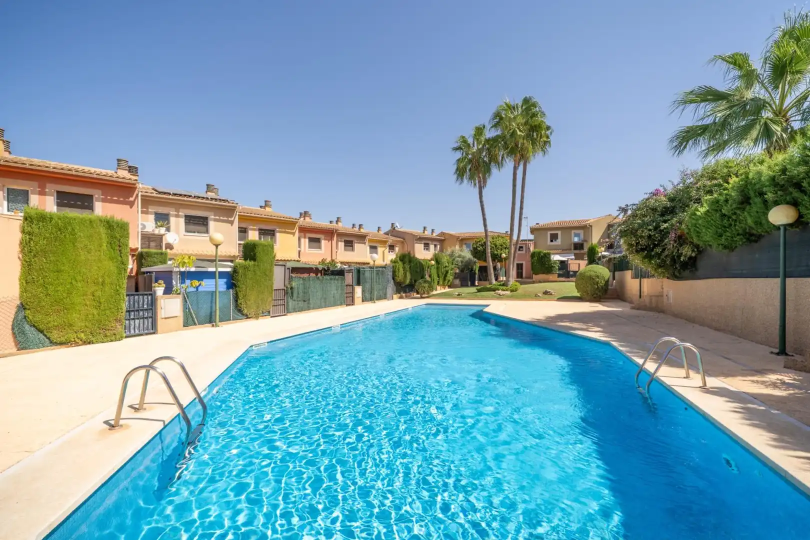 Casa a schiera con piscina in affitto a Carrer de Barcelona, imagen 32
