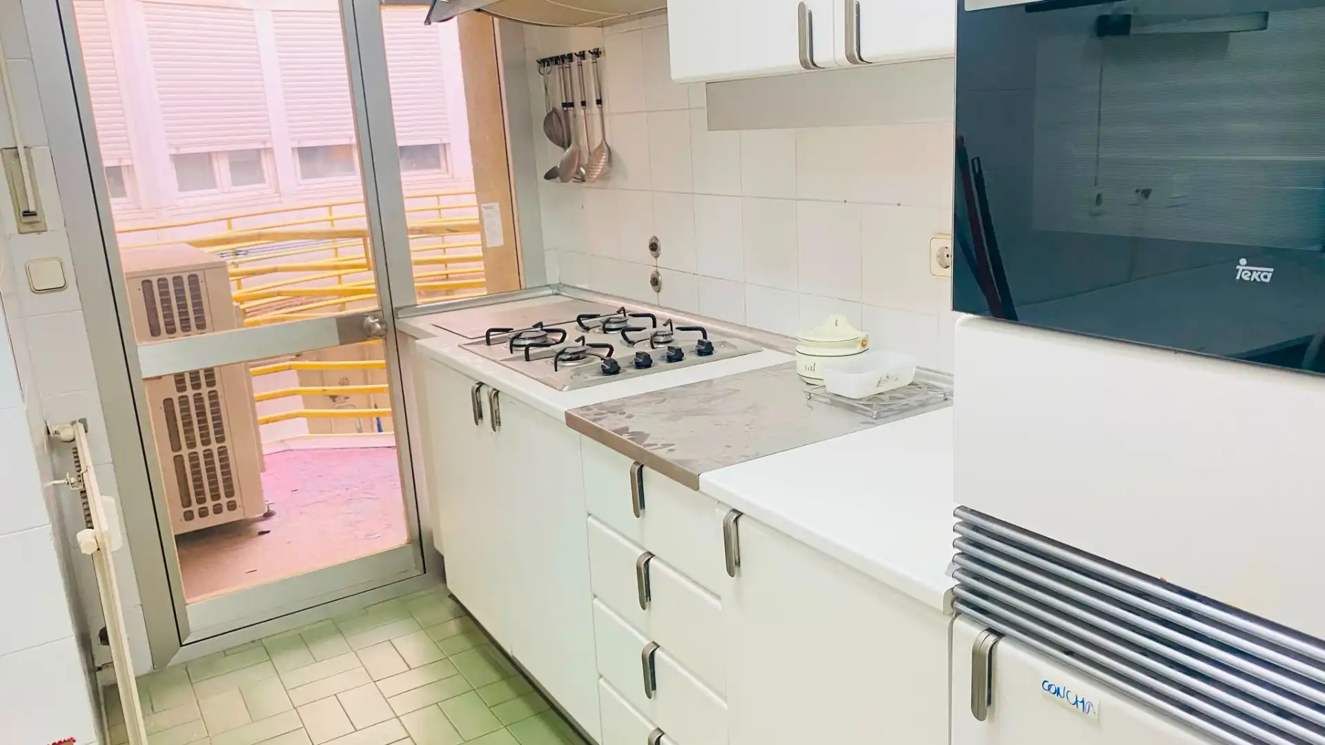 Cocina de Piso en venta en Madrid con Aire acondicionado, Calefacción y Jardín privado