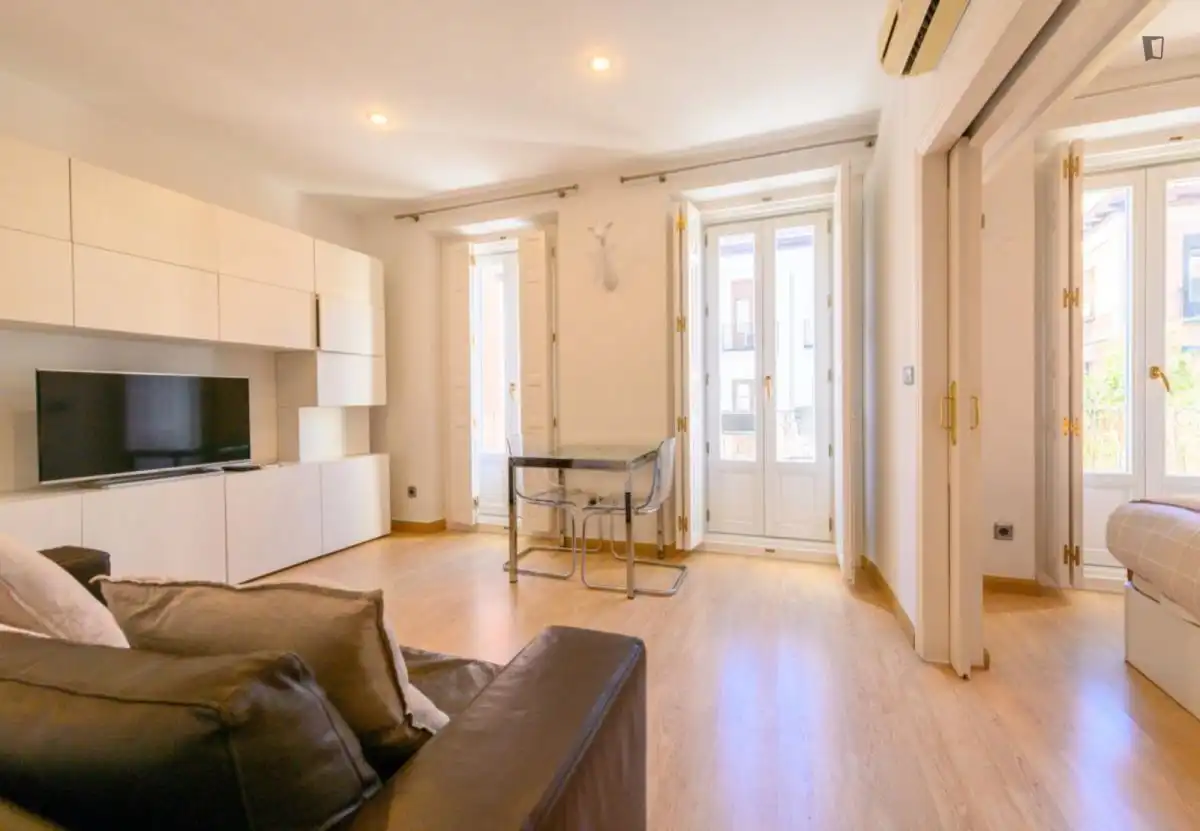 Appartement compact avec ascenseur à louer à Centro