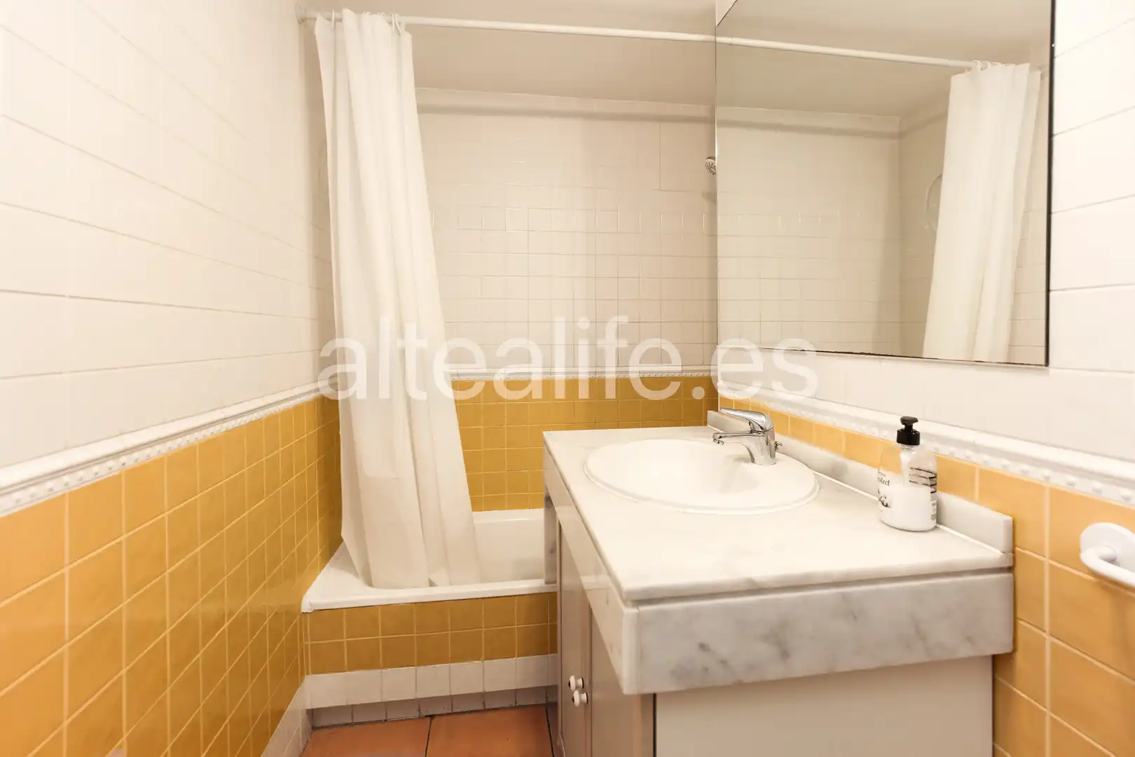Bany de Apartament en venda en Altea amb Aire condicionat, Calefacció i Terrassa