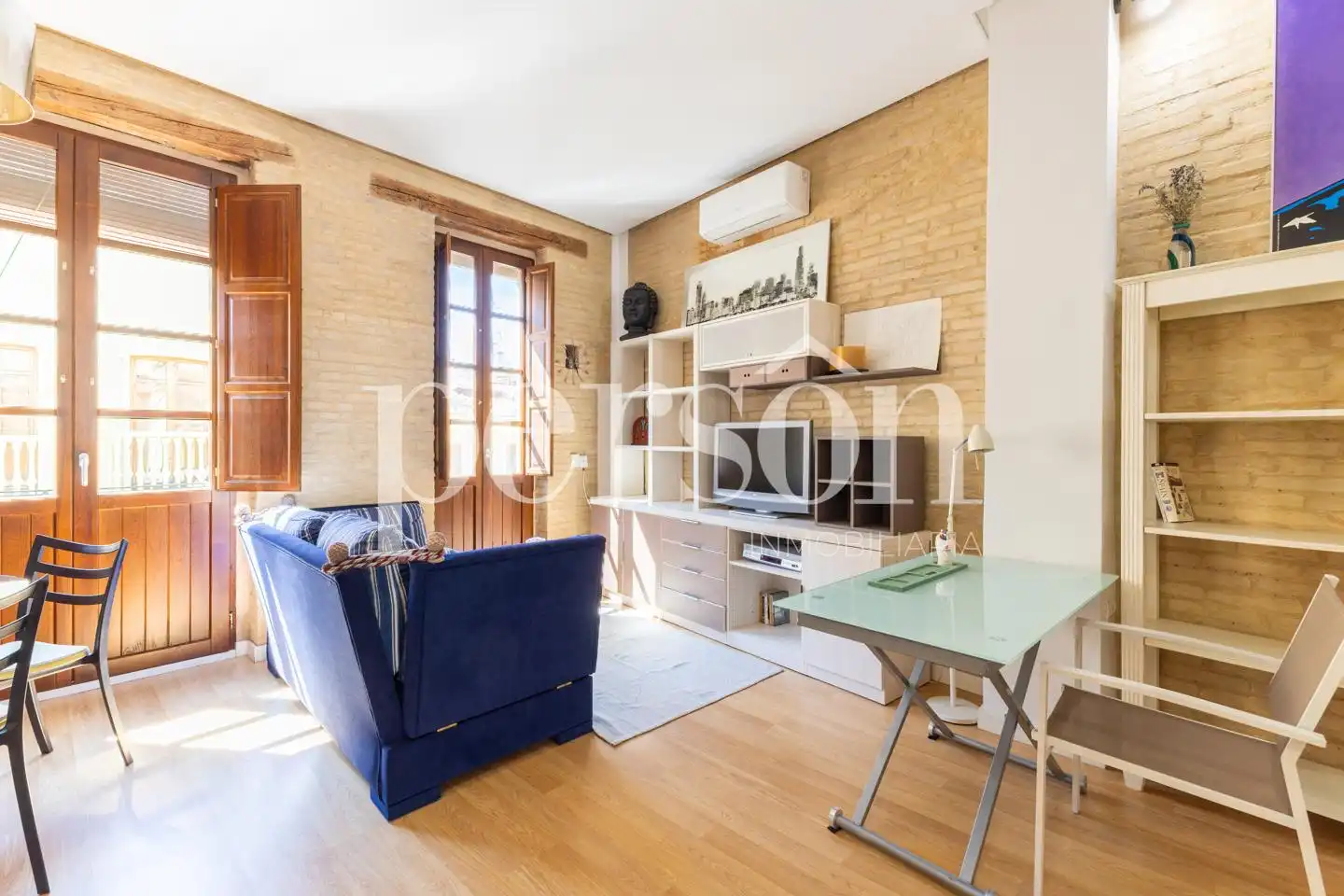 Living room of Study for rent in Valencia  with Air Conditioner, Heating and Furnished