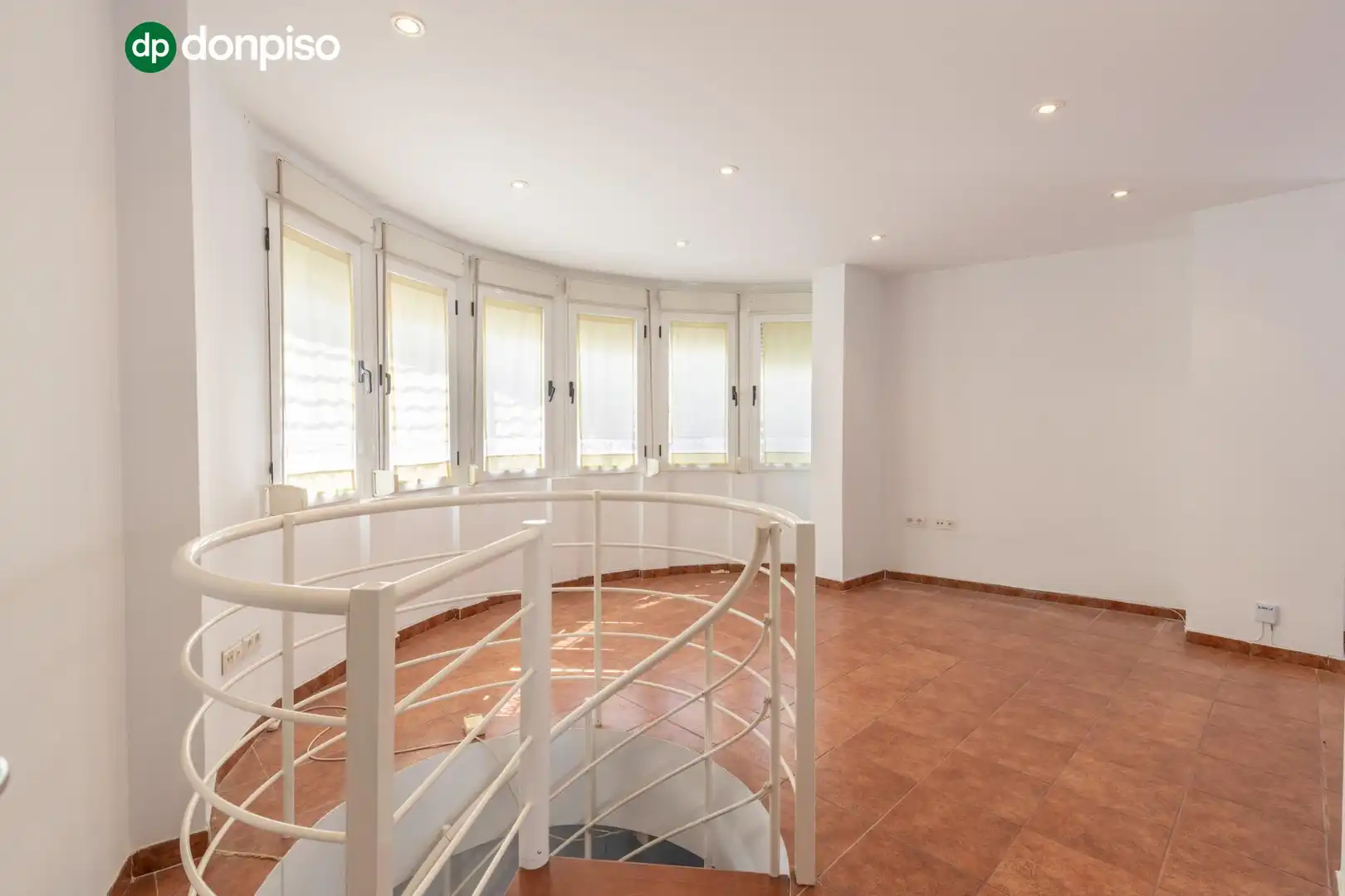 Triplex in vendita a Calle de España, imagen 2