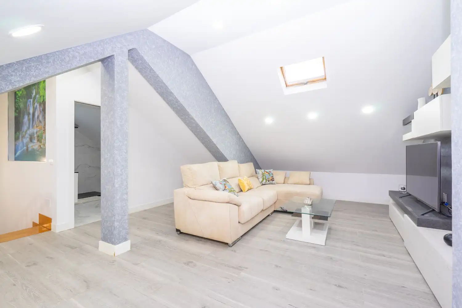 Sala d'estar de Casa adosada en venda en Valdemoro amb Aire condicionat, Calefacció i Jardí privat