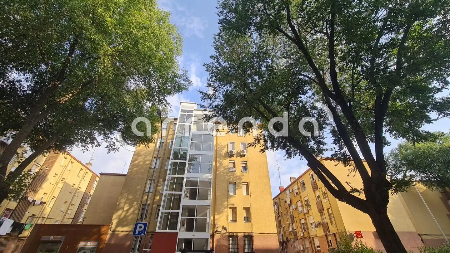 Exterior view of Flat for rent in Madrid  with Air Conditioner and Furnished