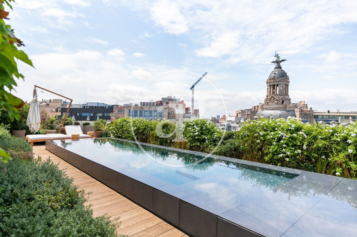 Piscina de Pis en venda en  Barcelona Capital amb Aire condicionat, Calefacció i Jardí privat