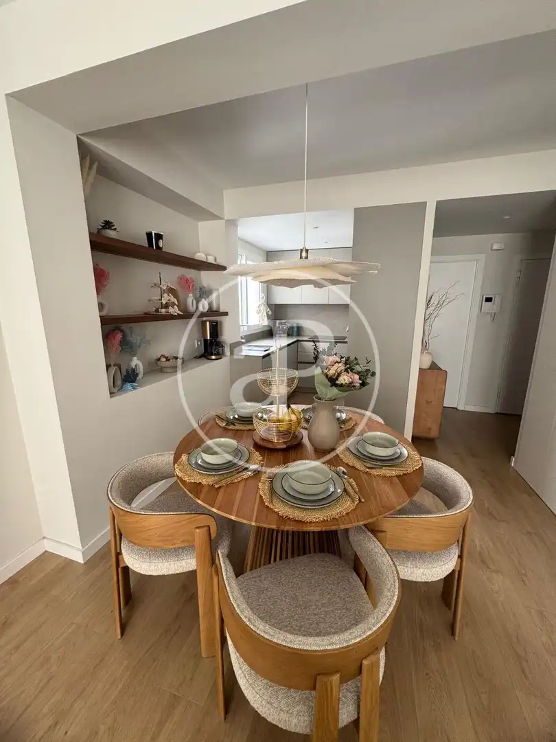 Dining room of Flat for rent in Valencia  with Air Conditioner, Heating and Furnished