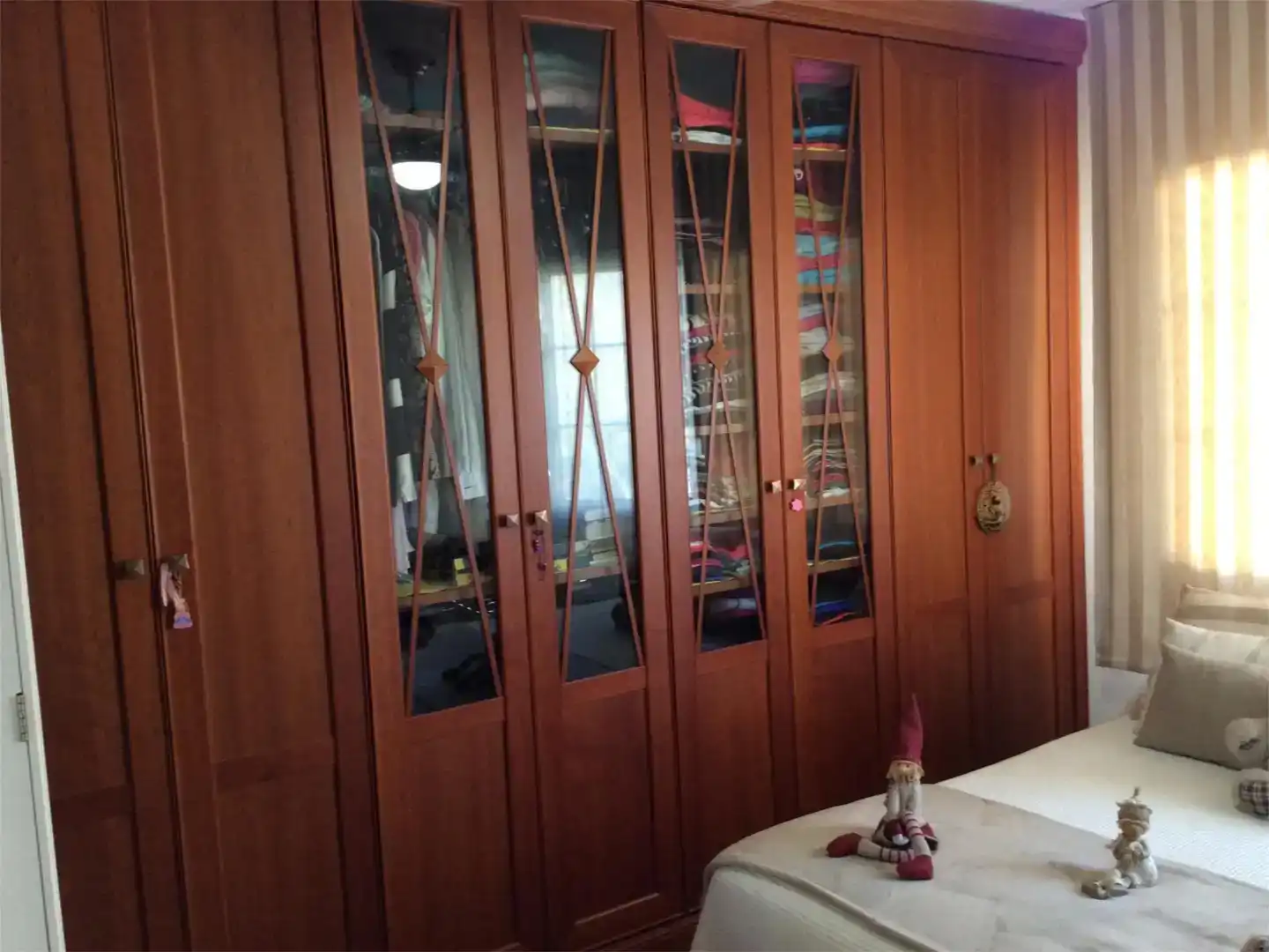 Dormitori de Casa adosada en venda en Huesca amb Jardí privat, Parquet i Moblat