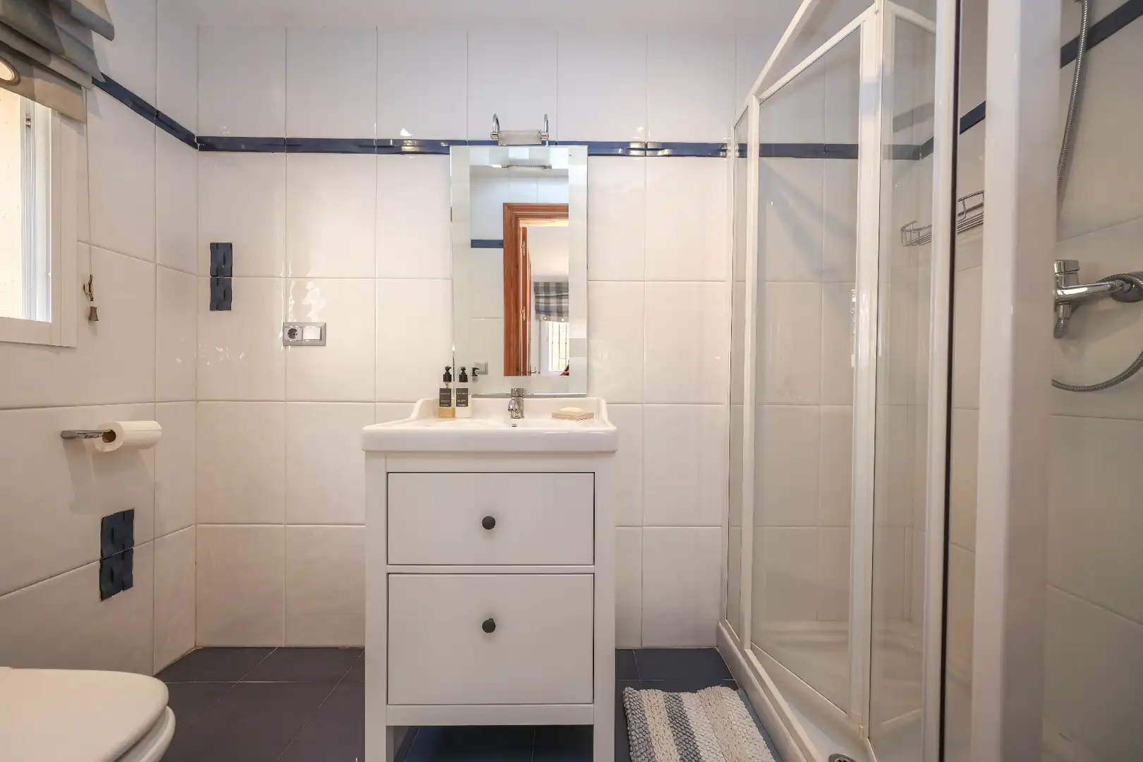 Bathroom of Houses for sale in Coín