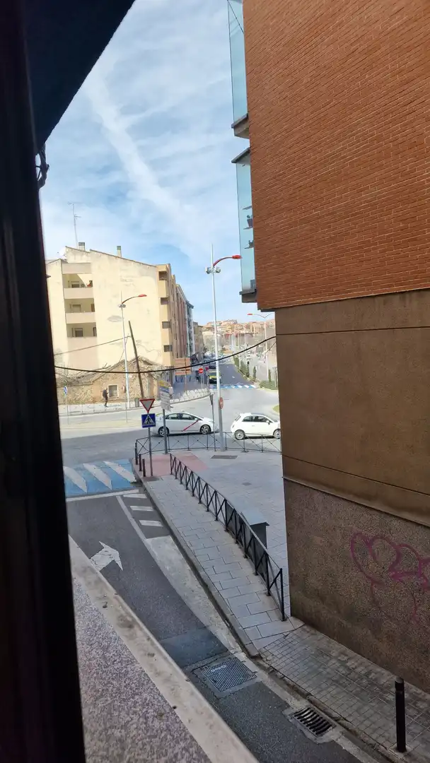 Außenansicht von Büro zum Verkauf in Toledo mit Klimaanlage, Heizung und Abstellraum