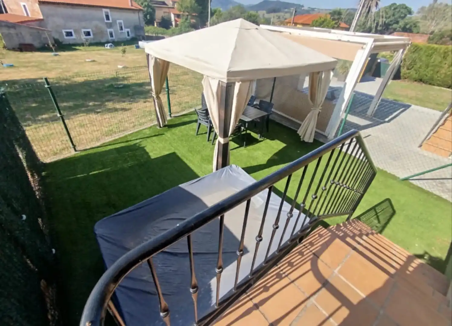 Terraza de Casa adosada en venta en Penagos con Calefacción, Jardín privado y Parquet