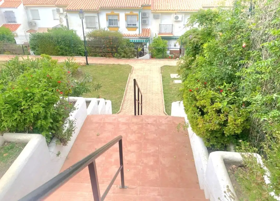 Jardí de Casa adosada en venda en Alhaurín de la Torre amb Aire condicionat, Terrassa i Traster
