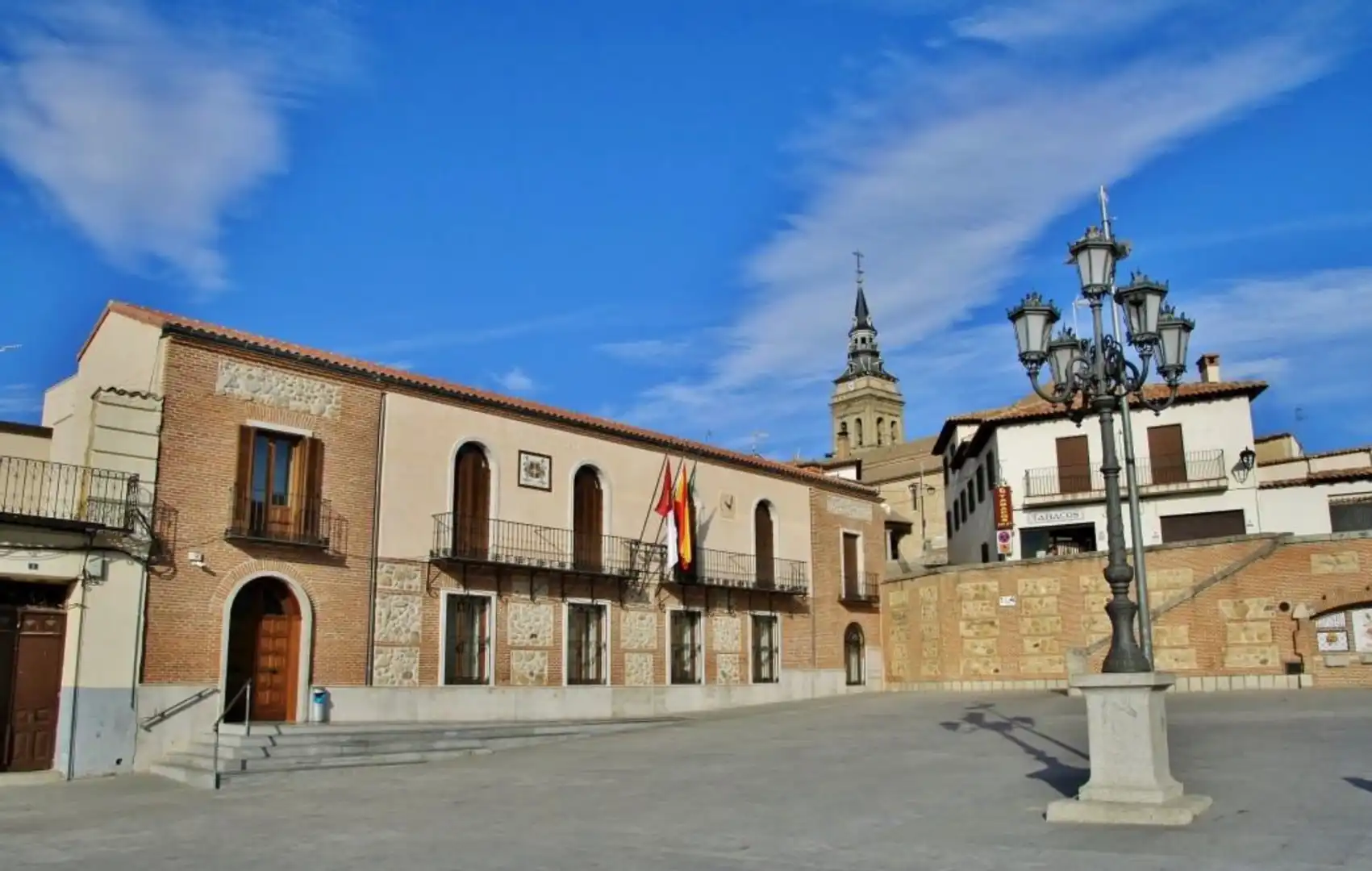 Vista exterior de Casa o xalet en venda en Méntrida amb Calefacció i Jardí privat