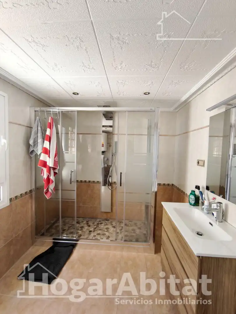 Baño de Piso en venta en Alginet con Terraza