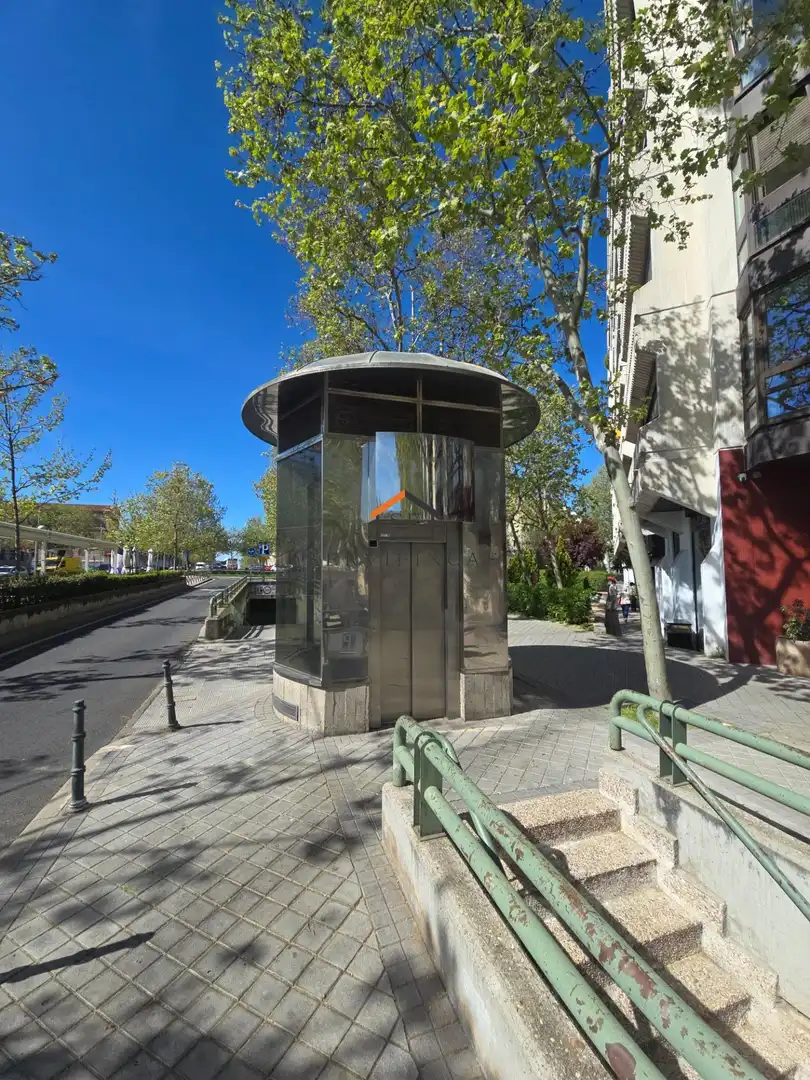 Vista exterior de Garaje en venta en Madrid