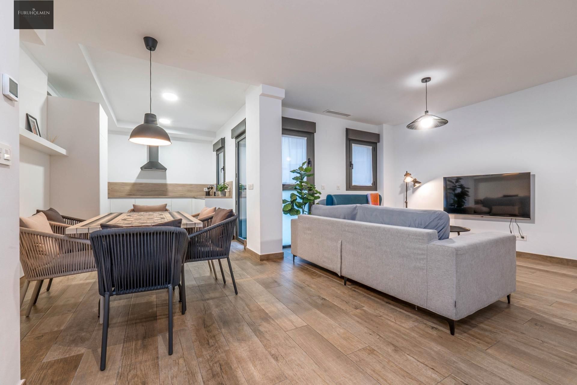 Living room of Flat for sale in  Granada Capital  with Air Conditioner, Heating and Terrace