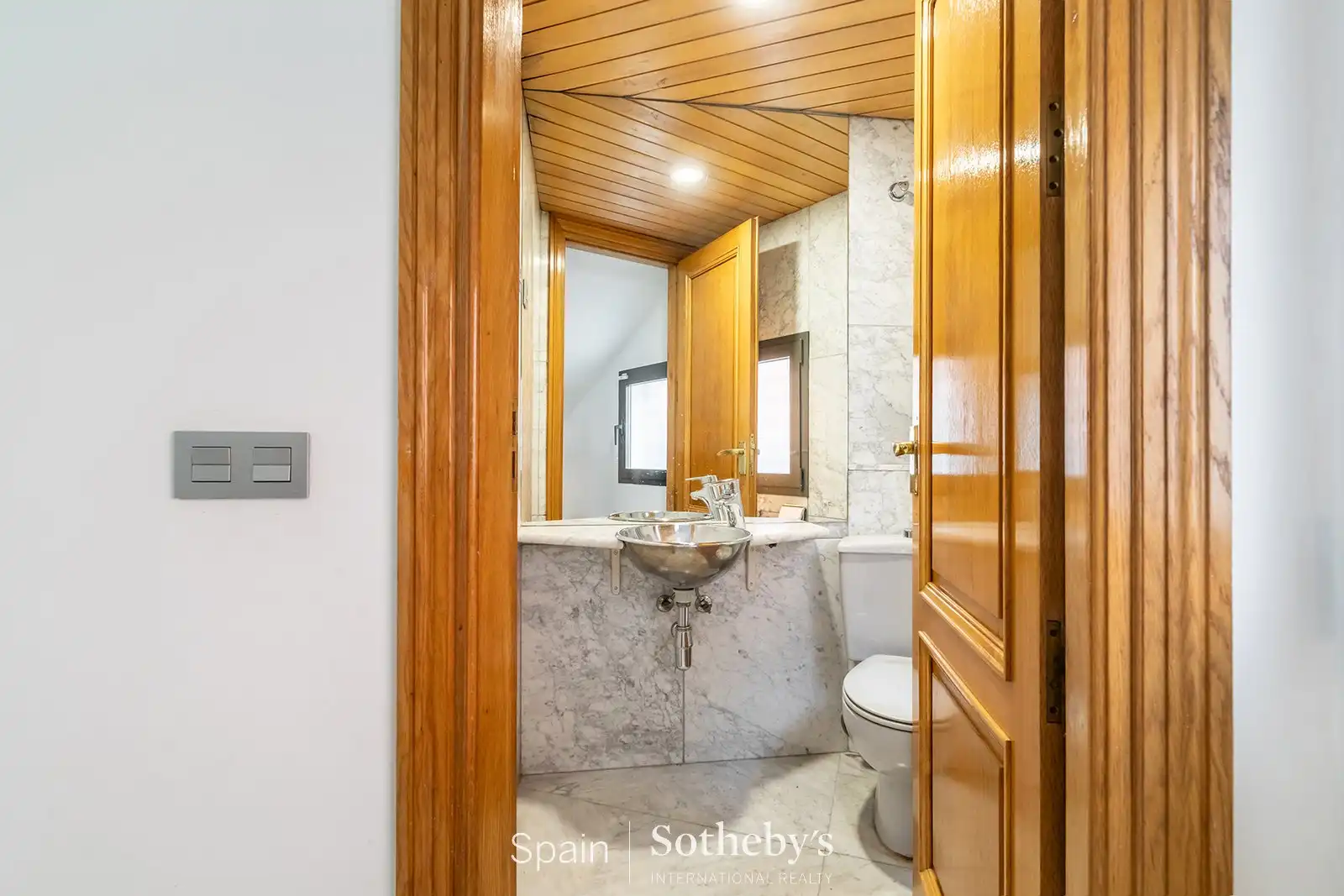 Bathroom of Houses for rent in Madrid  with Air Conditioner, Heating and Private garden