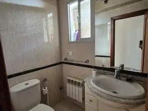 Bany de Casa o xalet en venda en Madrid amb Aire condicionat, Calefacció i Terrassa
