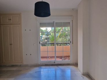 Flat with pool for sale in Calle Oceano