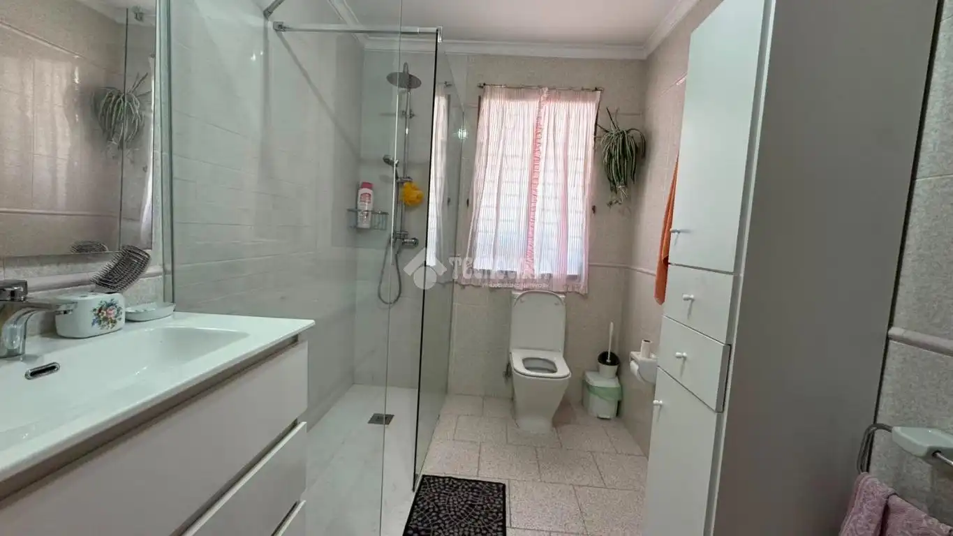 Bany de Àtic en venda en Albuñol