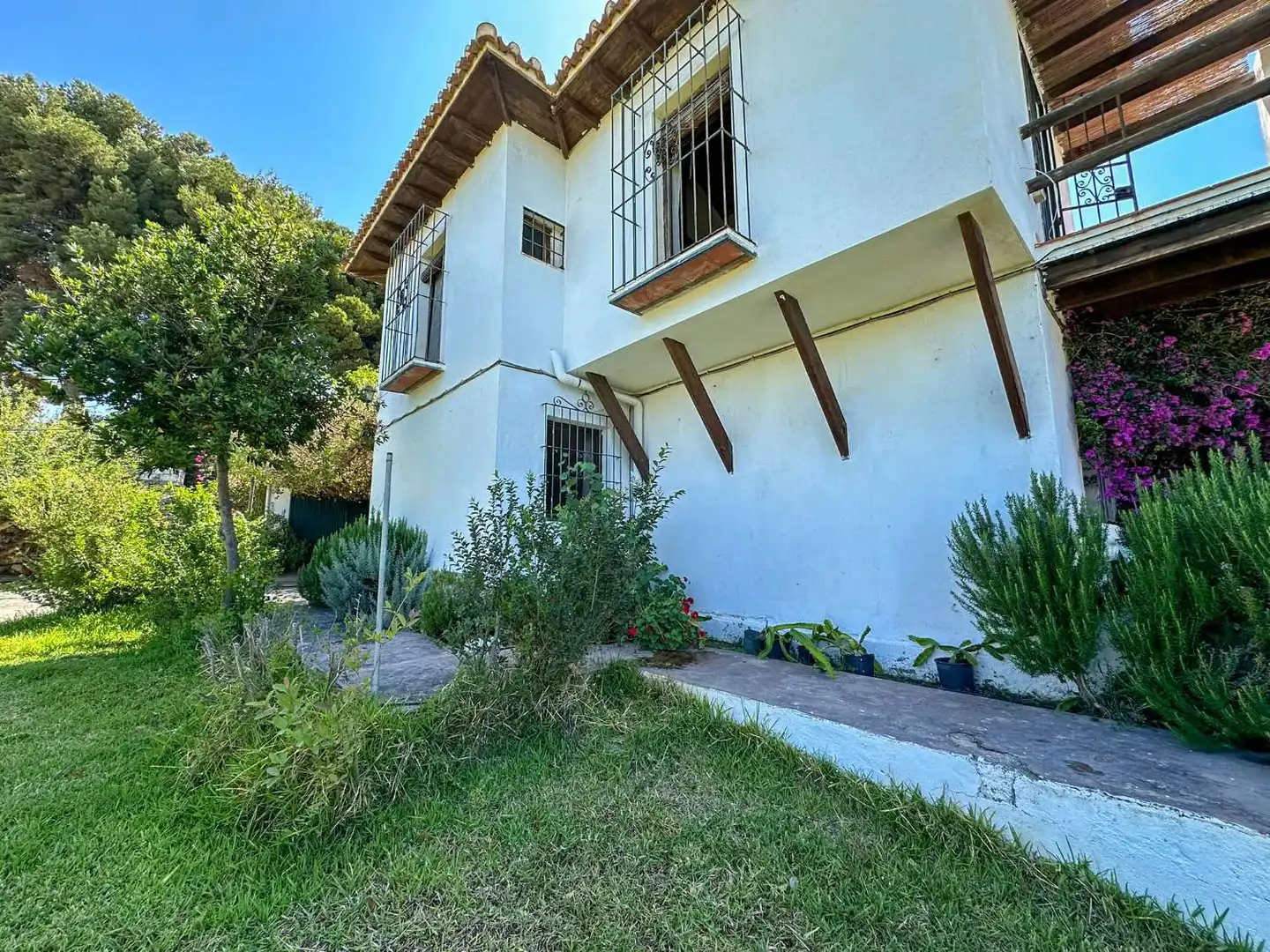 Vista exterior de Casa o chalet en venta en Motril con Calefacción, Terraza y Trastero