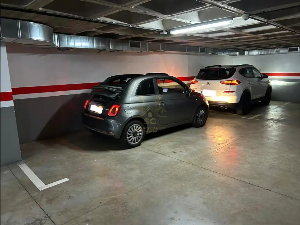 Parking de Apartamento en venta en San Cristóbal de la Laguna con Terraza y Amueblado