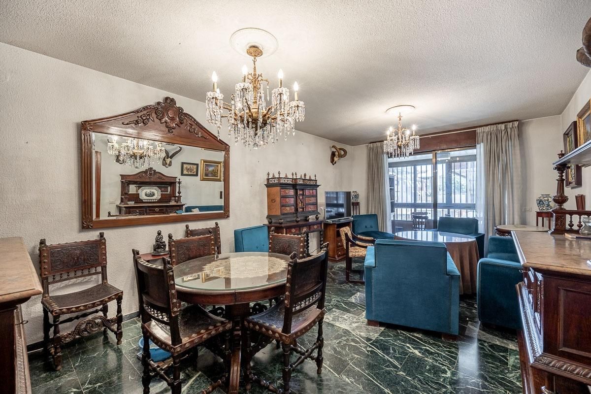 Dining room of Flat for sale in  Granada Capital  with Air Conditioner, Terrace and Storage room