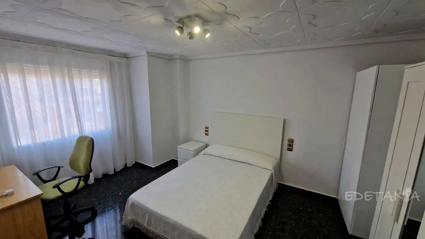 Bedroom of Flat for rent in Alfara del Patriarca  with Furnished