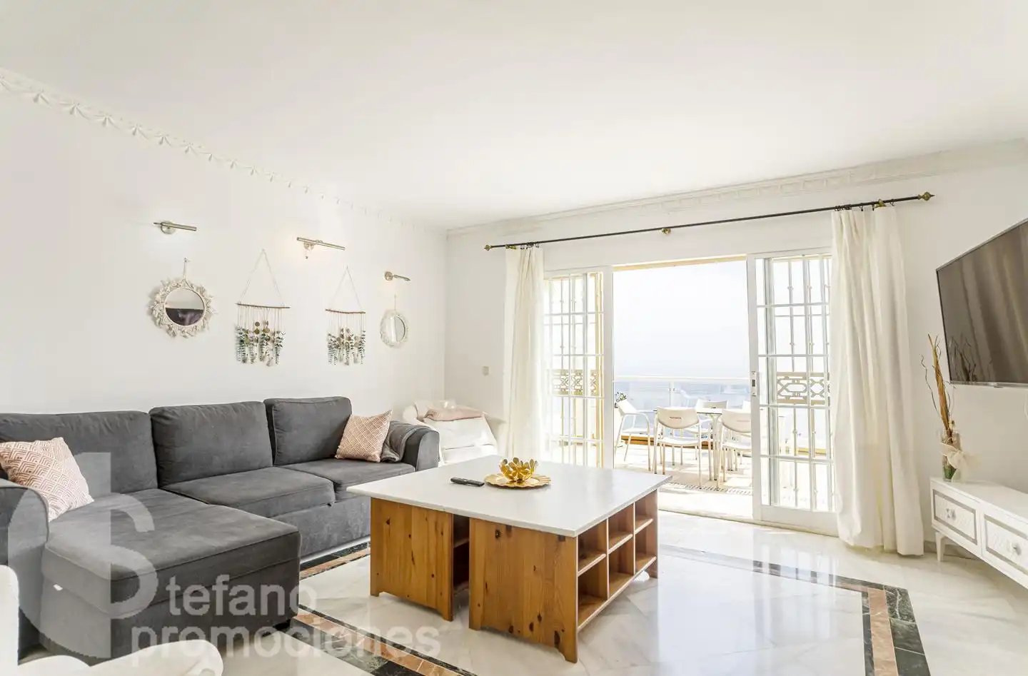 Sala de estar de Casa o chalet en venta en Rincón de la Victoria con Aire acondicionado, Jardín privado y Terraza