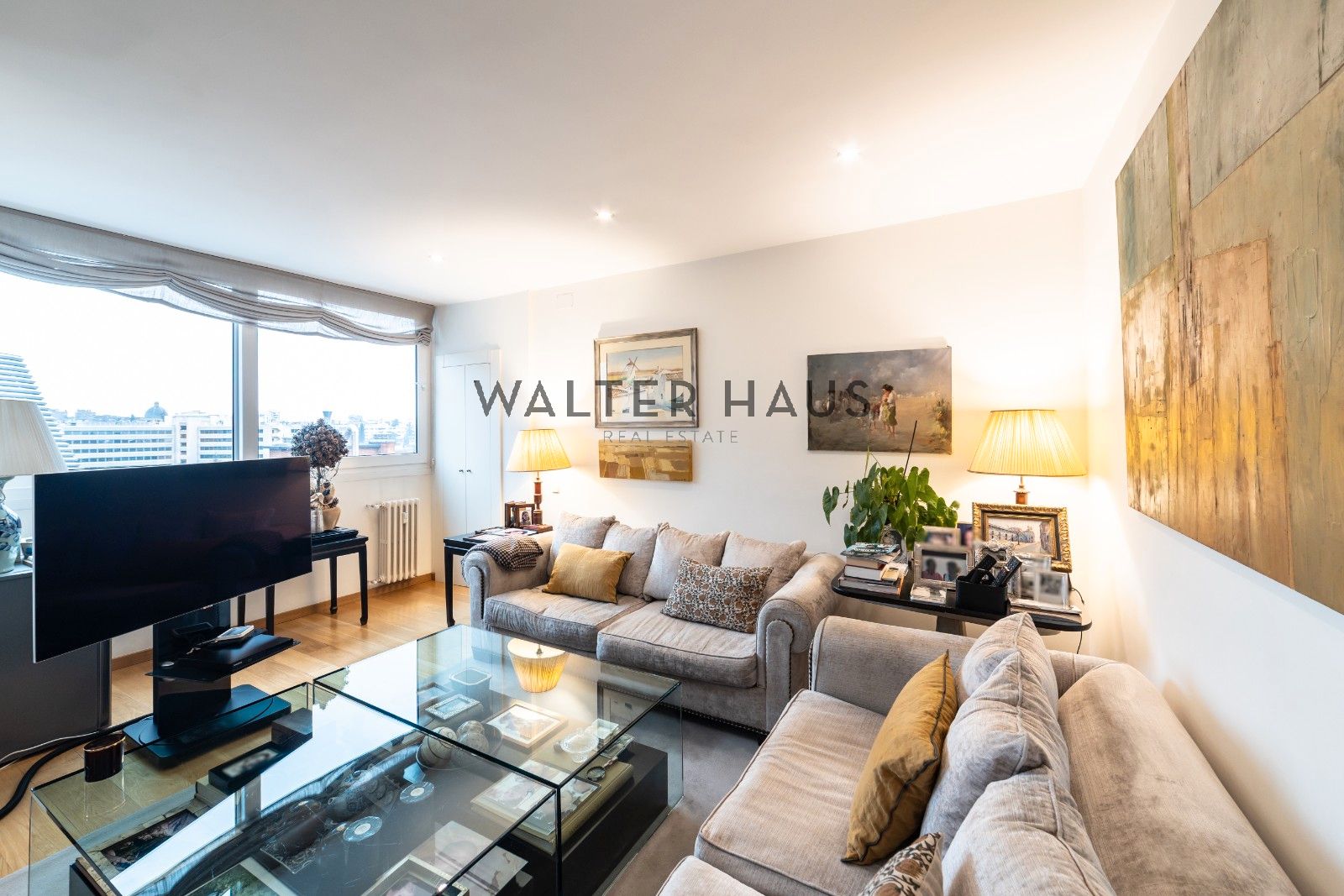 Sala d'estar de Dúplex en venda en  Madrid Capital amb Aire condicionat, Terrassa i Traster