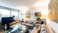 Sala d'estar de Dúplex en venda en  Madrid Capital amb Aire condicionat, Terrassa i Traster