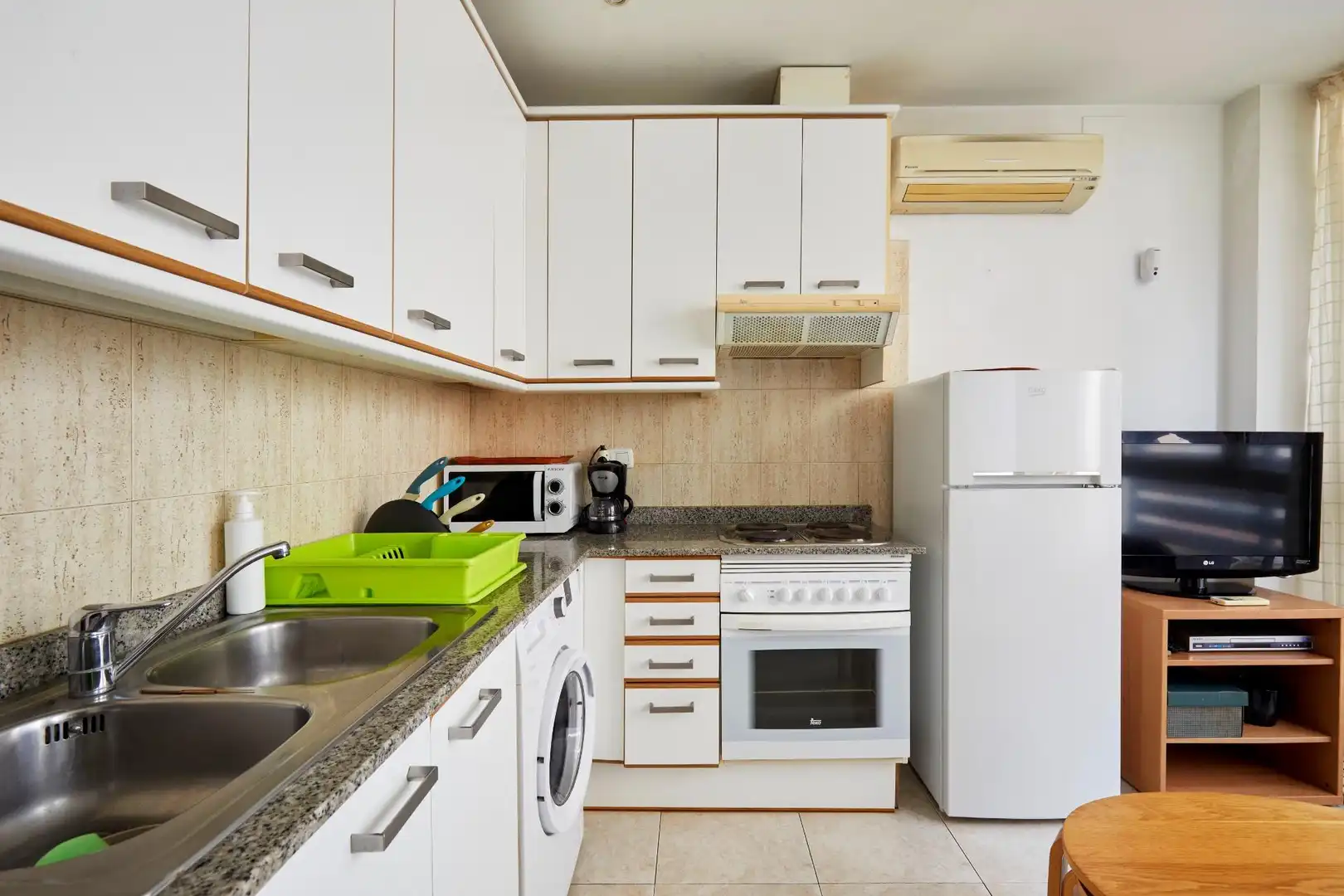 Cocina de Piso en venta en  Barcelona Capital con Aire acondicionado
