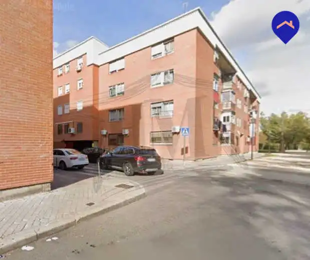 Vista exterior de Pis en venda en Madrid amb Calefacció, Terrassa i Alarma