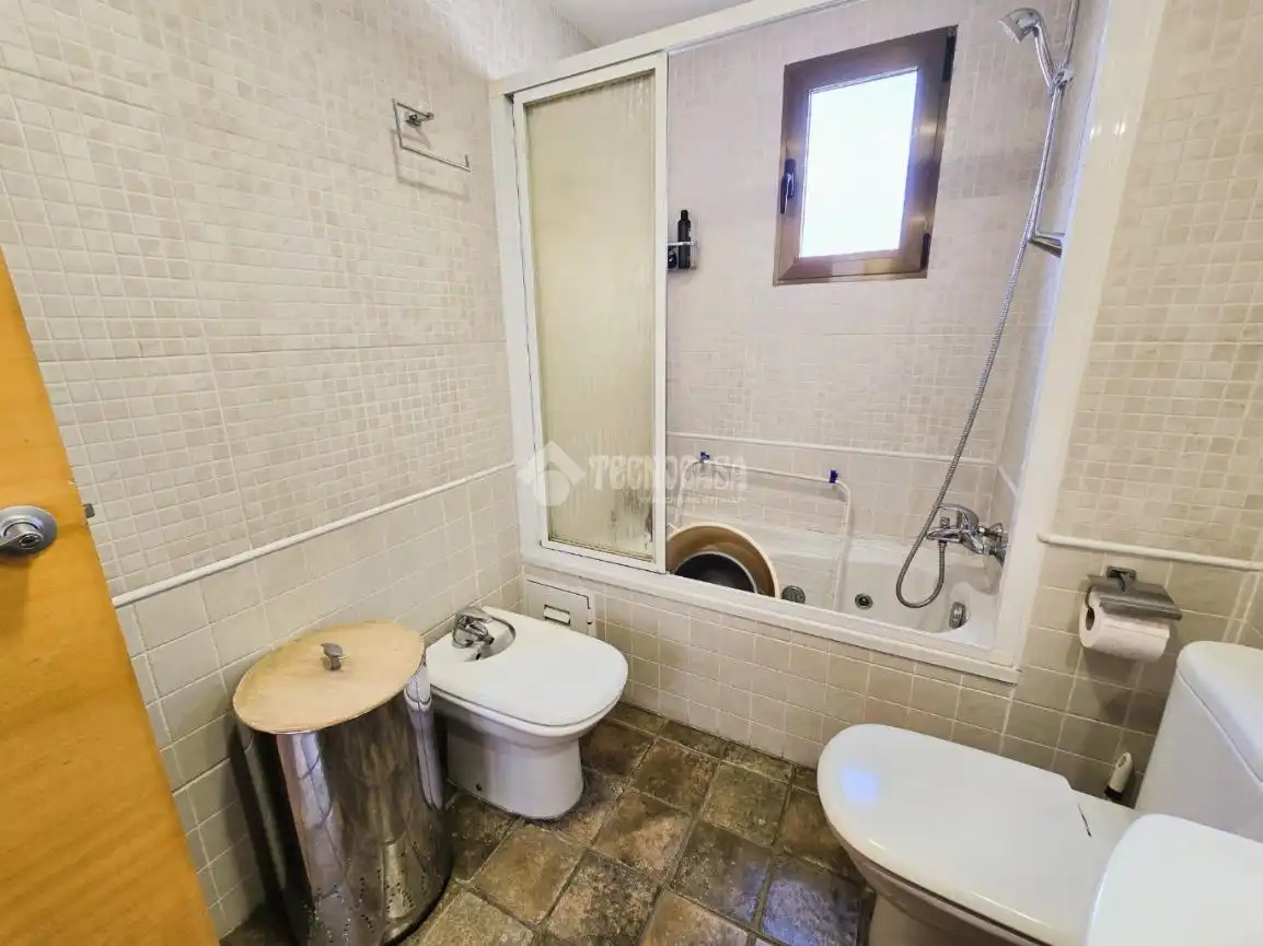 Baño de Piso en venta en Valencia con Aire acondicionado y Balcón