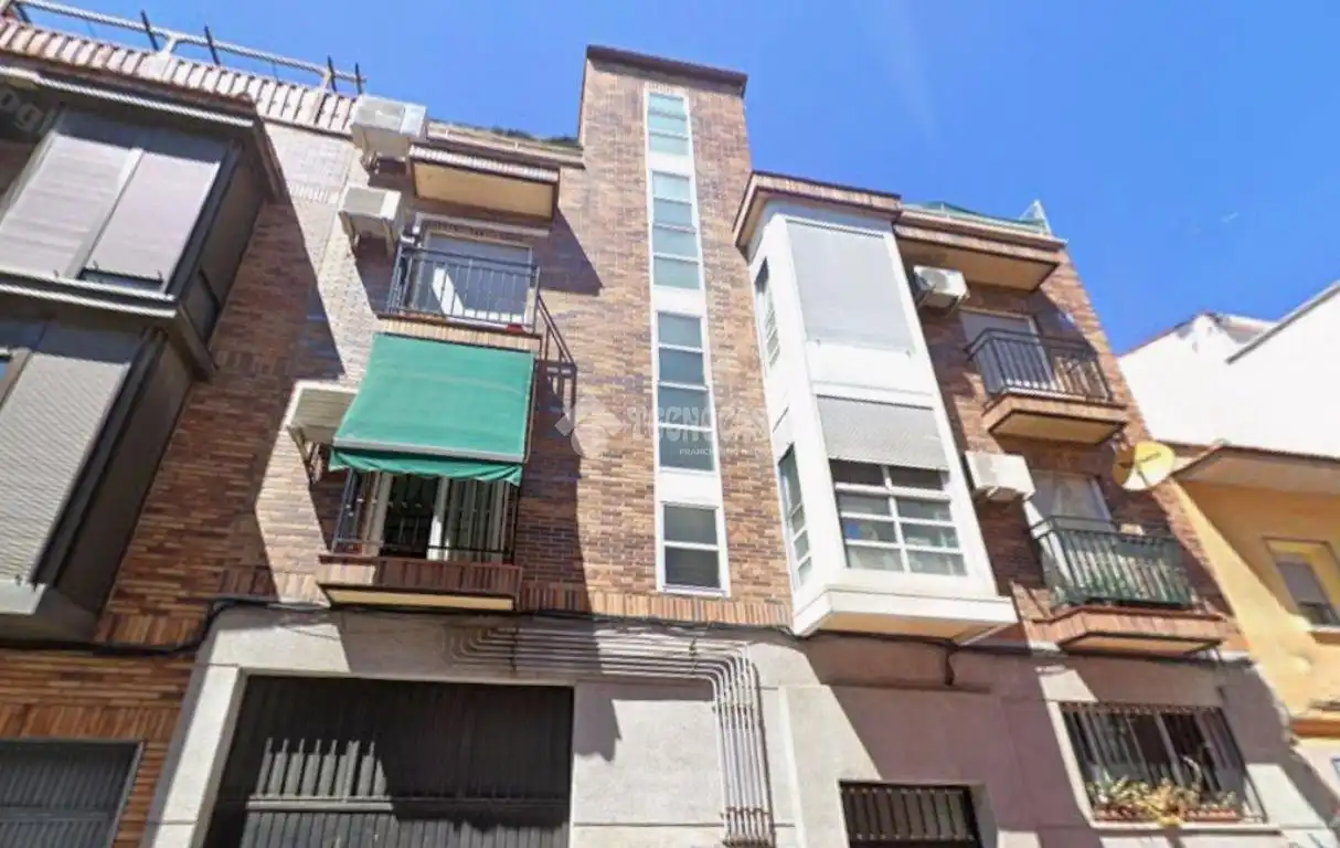 Außenansicht von Wohnung zum Verkauf in Madrid mit Klimaanlage, Heizung und Terrasse