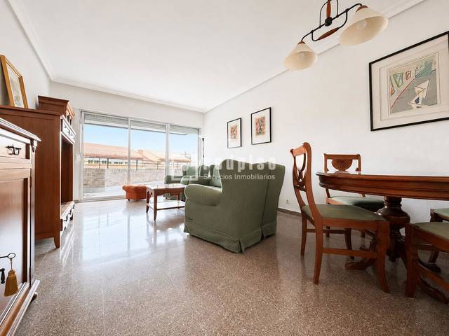 Piso en Alquiler en de Vicente Aleixandre en Infante Juan Manuel