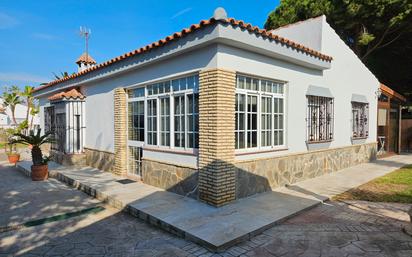 Exterior view of House or chalet for sale in Chiclana de la Frontera  with Air Conditioner and Terrace