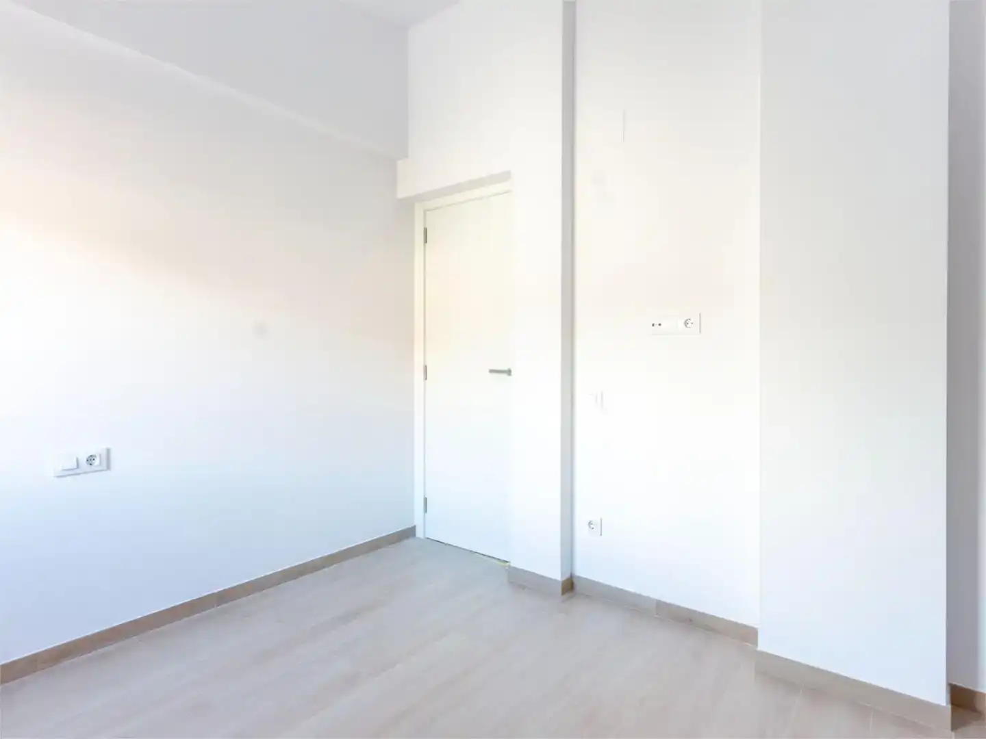 Habitación de Casa adosada en venta en Terrassa