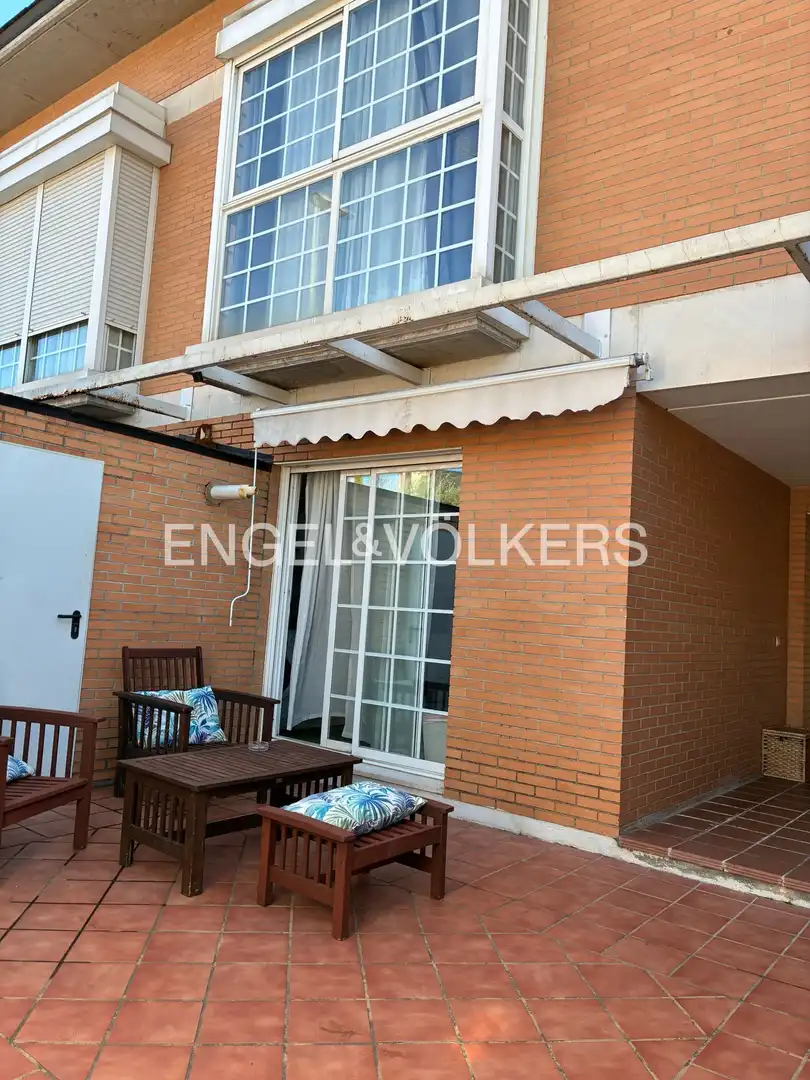 Terraza de Casa adosada en venta en Rivas-Vaciamadrid con Aire acondicionado, Calefacción y Jardín privado