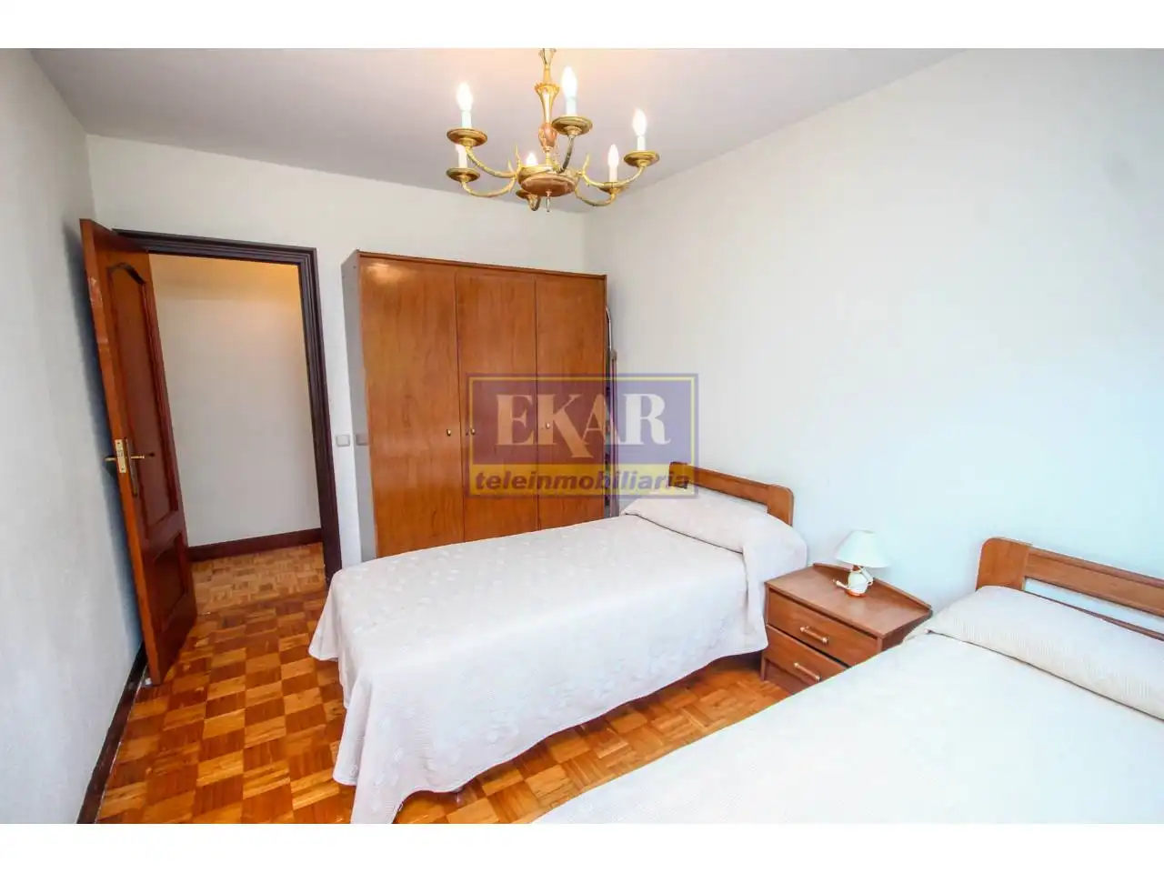 Habitación de Piso en venta en Irun  con Calefacción y Balcón