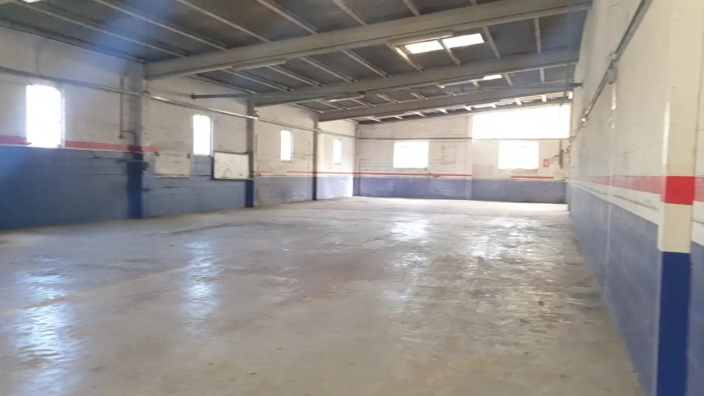 Nau industrial en venda en Negreira