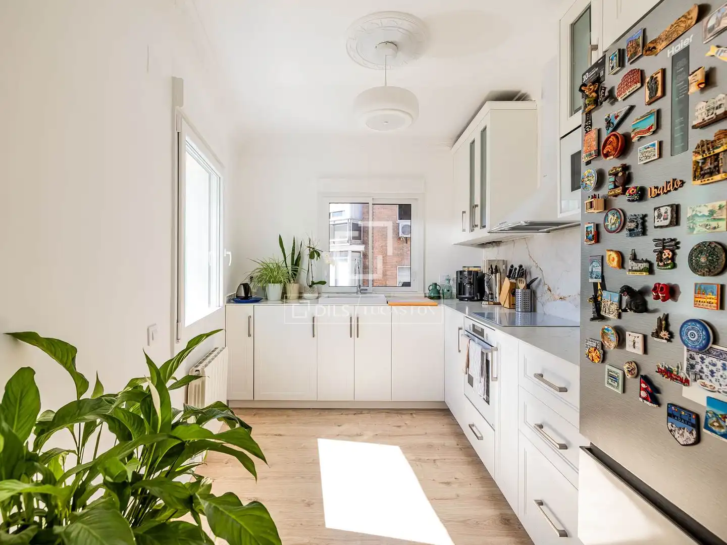 Küche von Wohnung zum Verkauf in Madrid mit Klimaanlage und Heizung