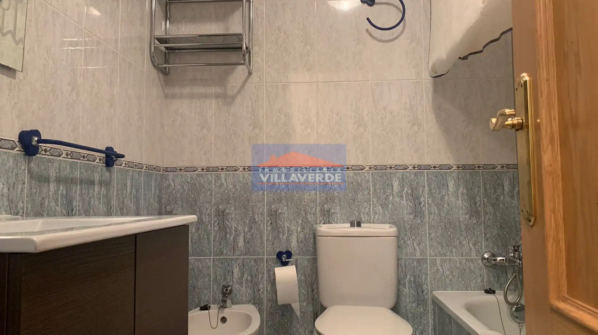 Bathroom of Flat for rent in Cangas   with Furnished, TV and Balcony