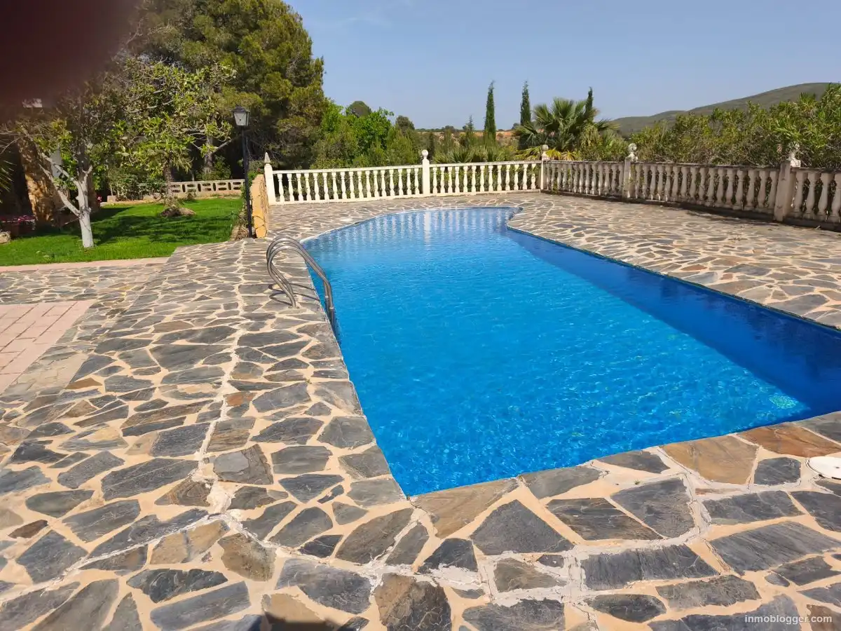 Swimming pool of Flat for sale in Alborache  with Air Conditioner, Furnished and Alarm