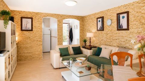 Foto 2 de Piso en venta en Calle Joaquin Blume, Las Gaviotas - Carvajal, Fuengirola