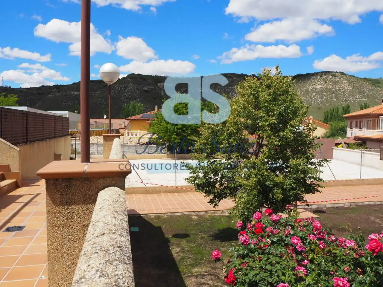 Vista exterior de Dúplex en venda en Villalbilla amb Aire condicionat, Calefacció i Forn